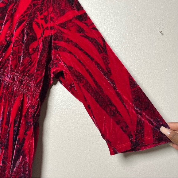 Energe Women Top 3X Red Velvet Burnout Empire Waist Half Sleeve Sequins Art‎ - Picture 6 of 9